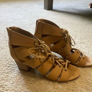 Lucky Brand Size 9 Sandal